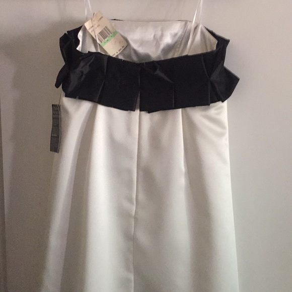 Dress - Picture 5 of 8